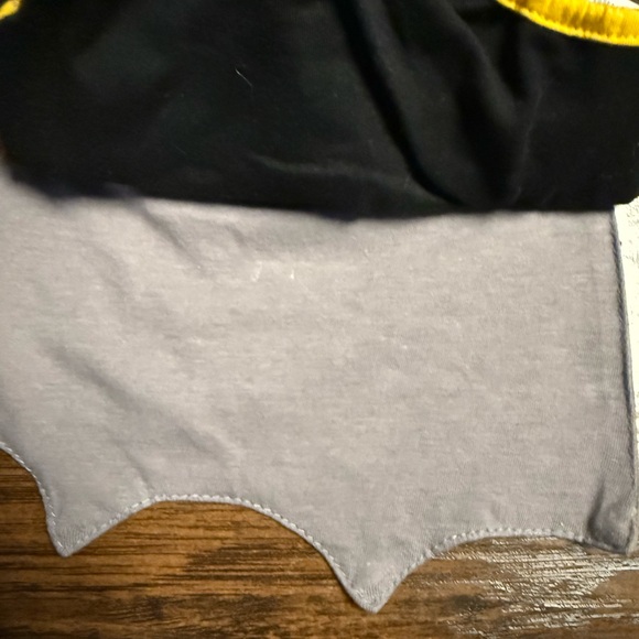 Batman Diaper Cover with Detachable Cape Baby Size 6-12 Months New - Picture 3 of 5
